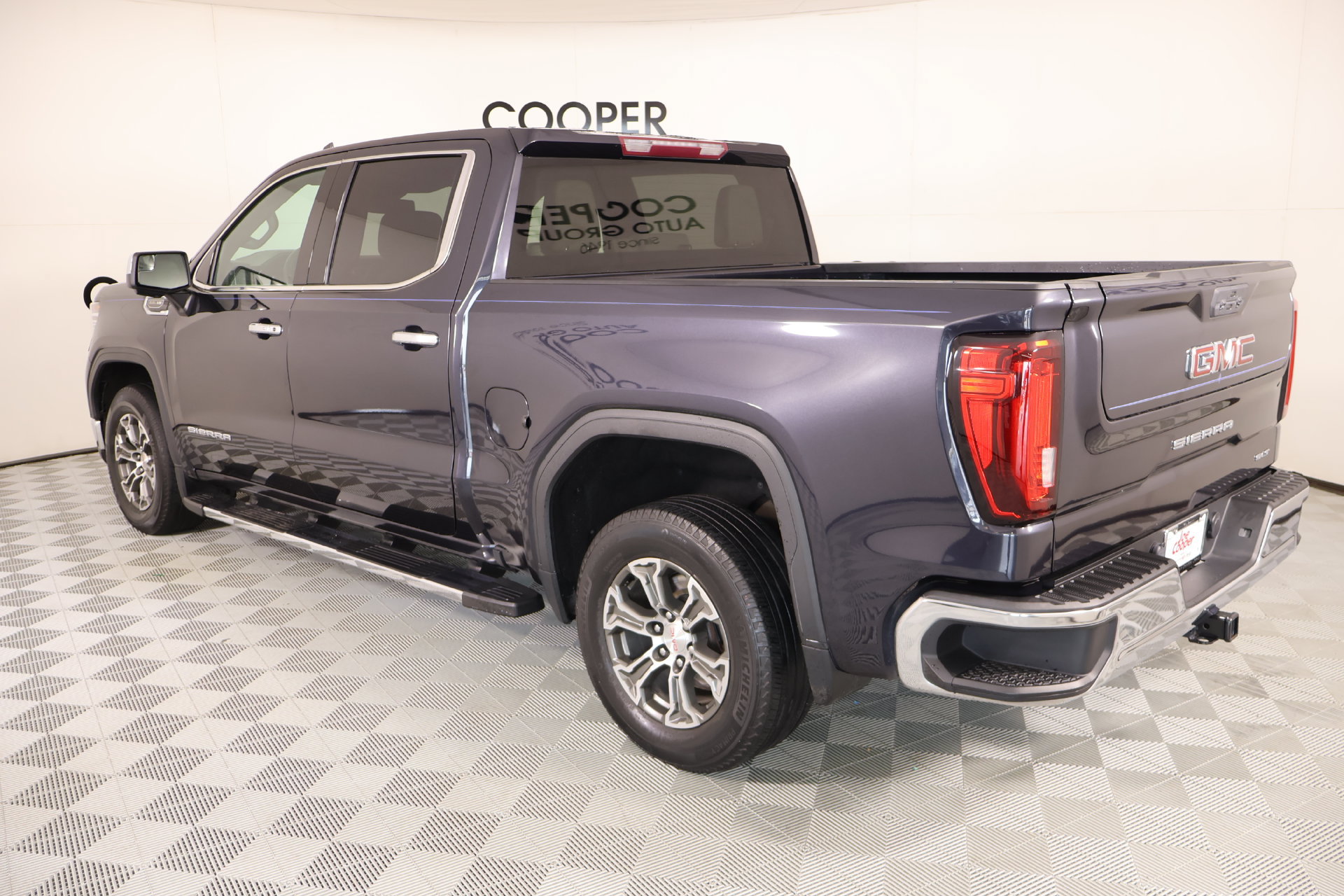 Used 2022 GMC Sierra 1500 SLT RWD image 22