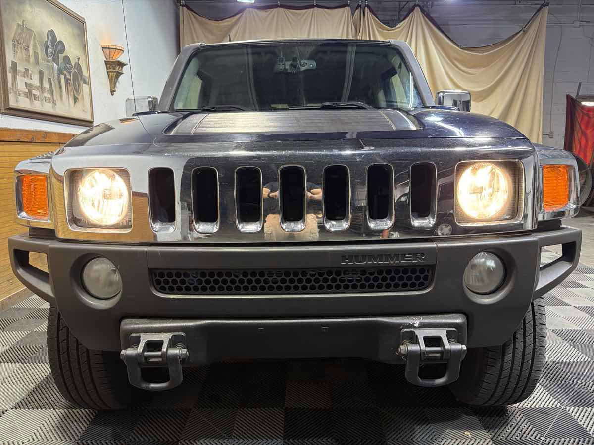 Used 2007 HUMMER H3 image 3