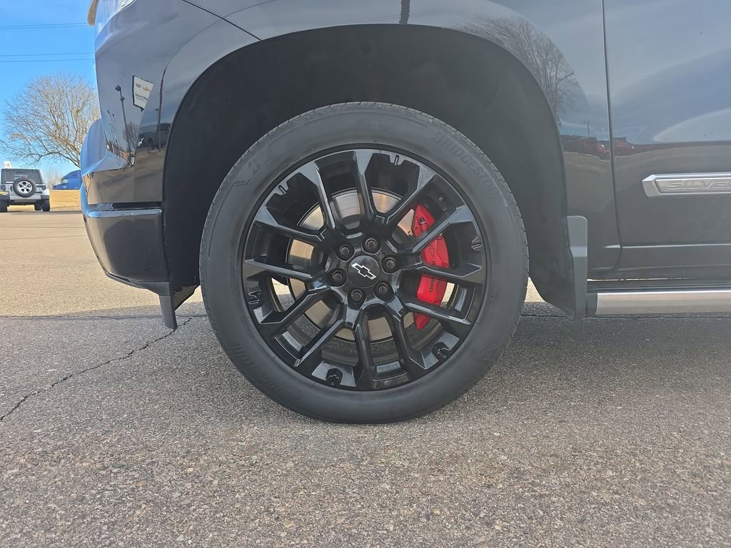 Used 2023 Chevrolet Silverado 1500 High Country w/ High Country Premium Package image 28