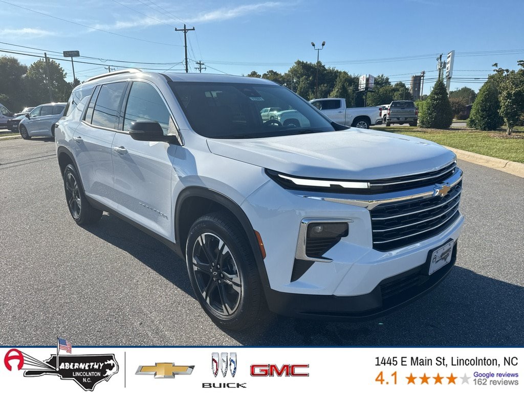 New 2027 Chevrolet Traverse LT w/ Sun and Wheel Package FWD image 1