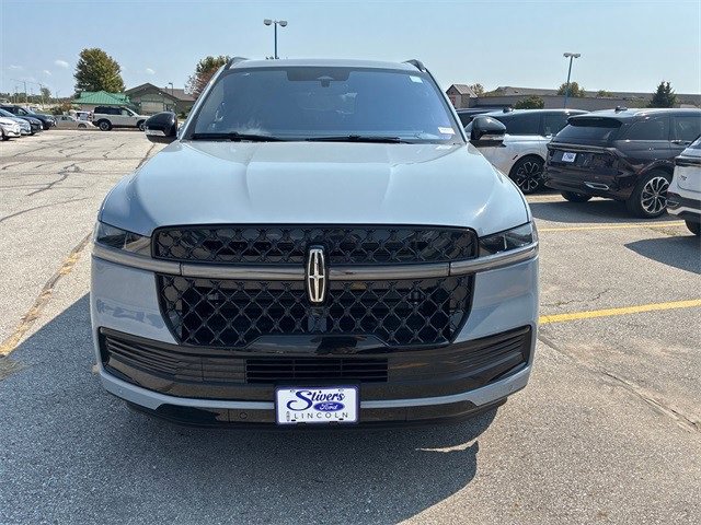 New 2025 Lincoln Navigator Reserve w/ Jet Appearance Package image 11