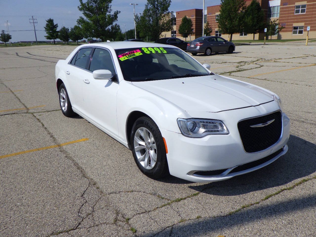 Used 2015 Chrysler 300 Limited RWD image 5