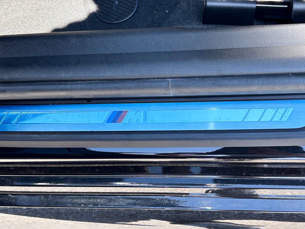 New 2026 BMW 330i xDrive Sedan w/ M Sport Package AWD/4WD image 9