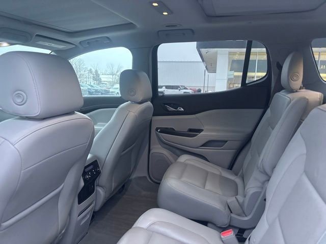 Used 2019 GMC Acadia SLT w/ LPO, Floor Liner Package image 10