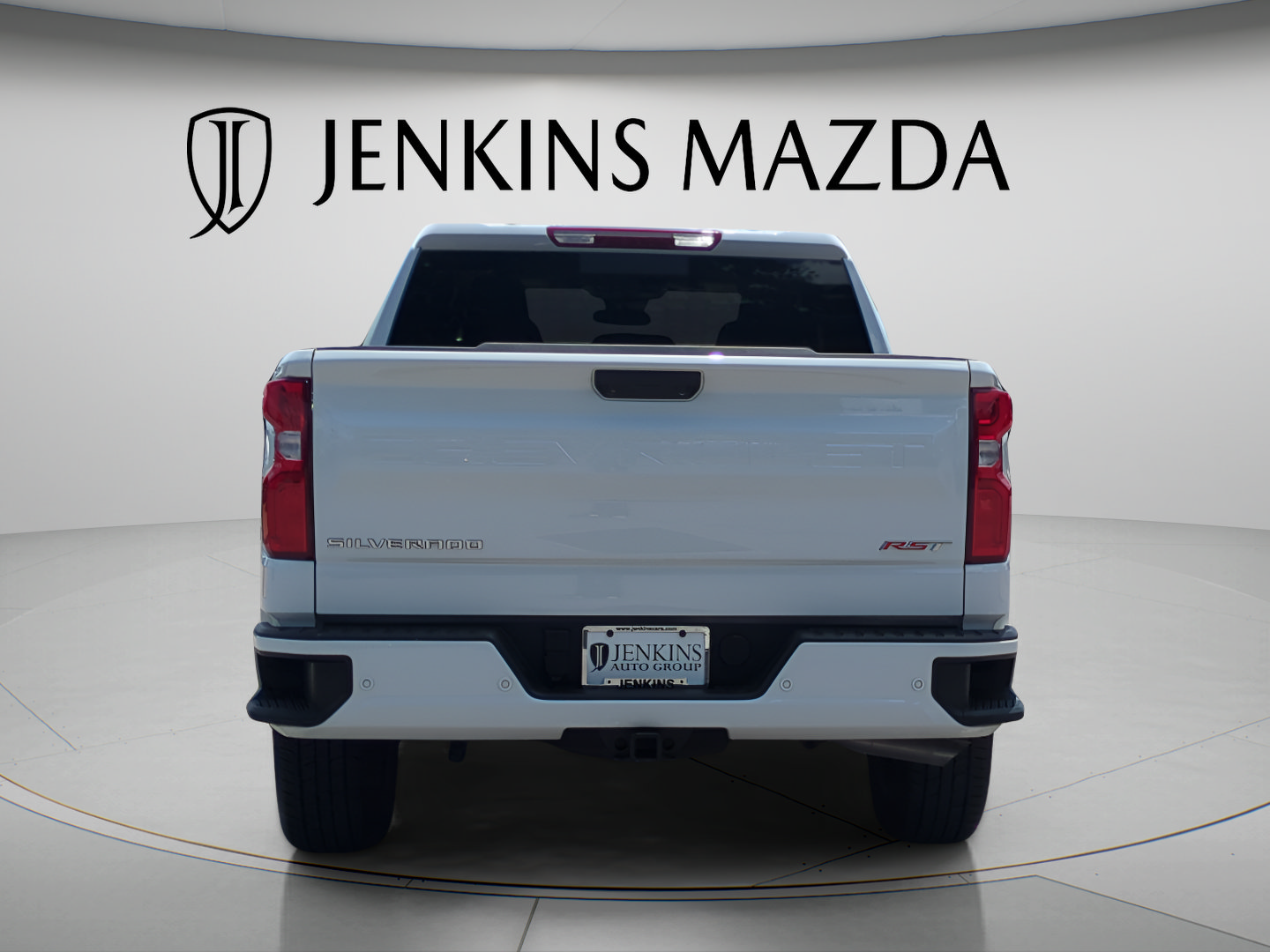 Used 2025 Chevrolet Silverado 1500 RST w/ Convenience Package II RWD image 6