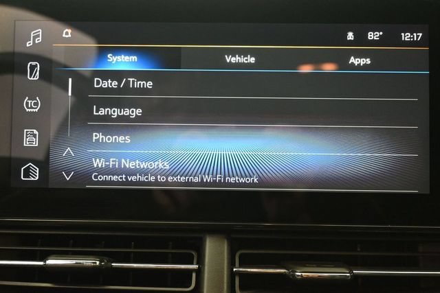 Used 2025 Chevrolet Trax ACTIV w/ Driver Confidence Package FWD image 13