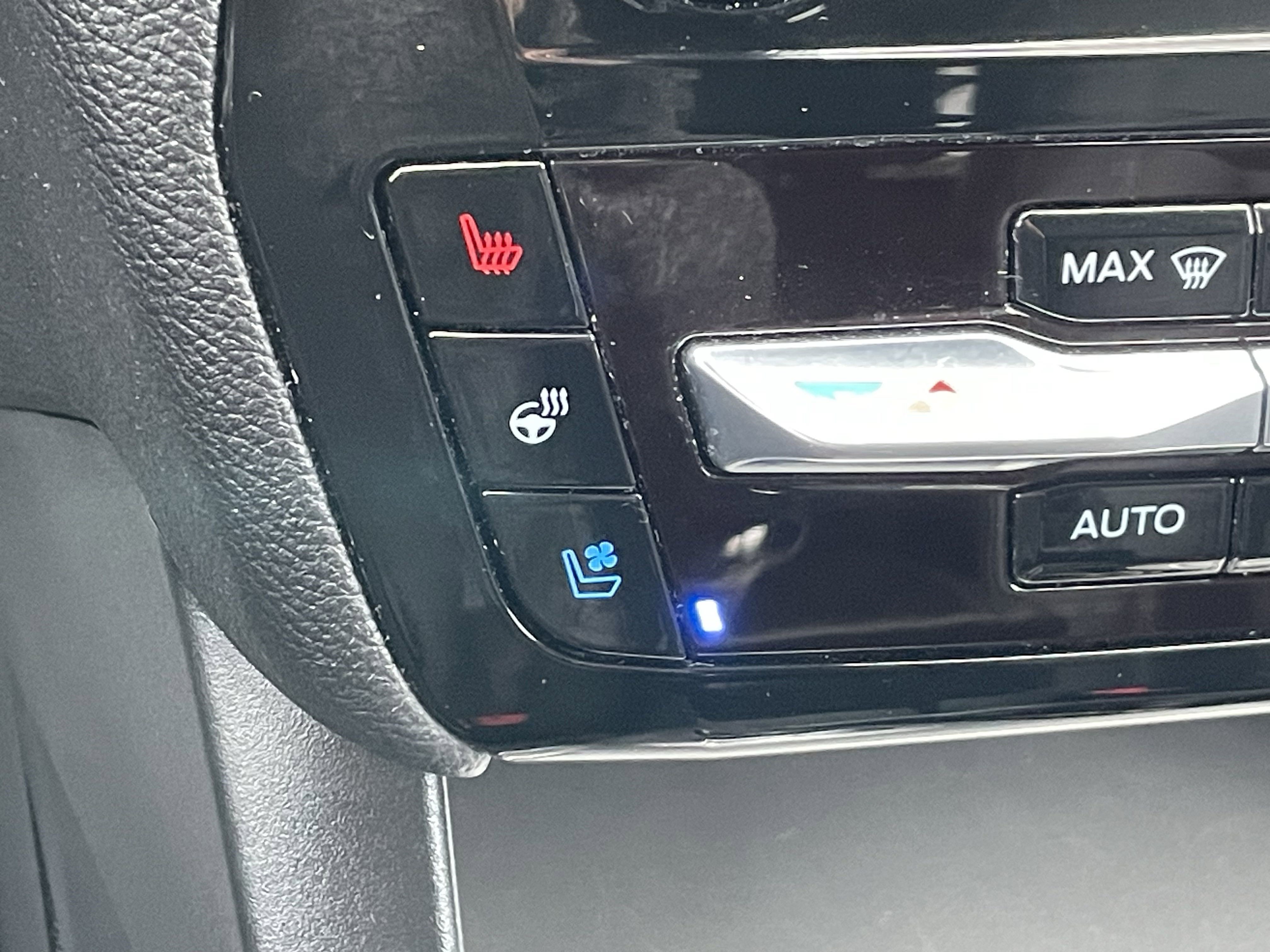 Used 2022 Ford Explorer Limited image 23