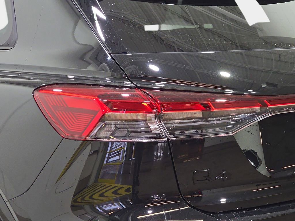 New 2026 Audi Q4 e-tron Premium image 35