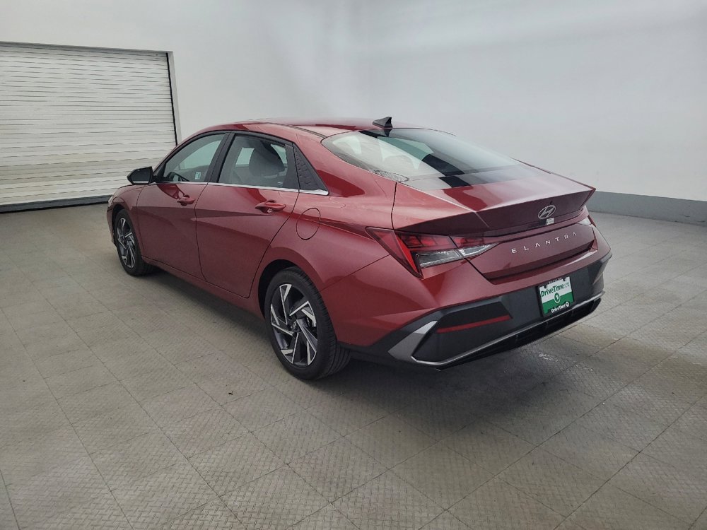 Used 2024 Hyundai Elantra SEL w/ Convenience Package image 5