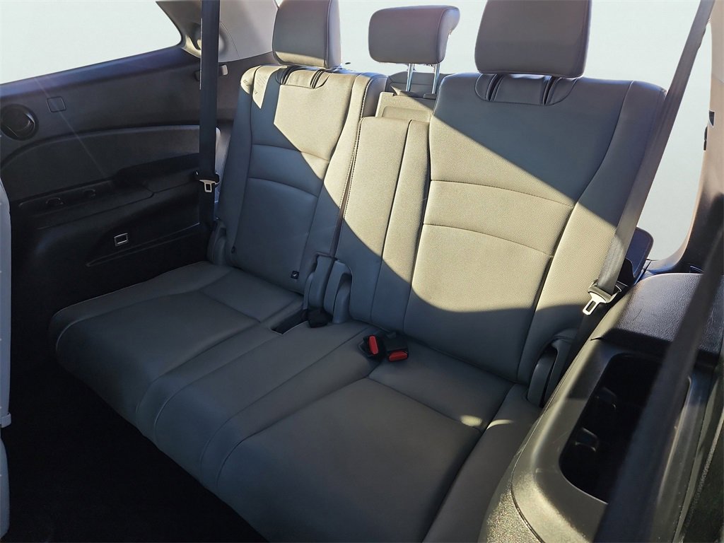 Certified 2022 Honda Pilot Touring image 37