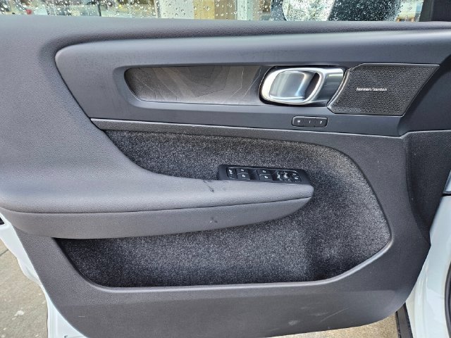 Certified 2023 Volvo C40 P8 Recharge Ultimate w/ Protection Package Premier AWD/4WD image 20
