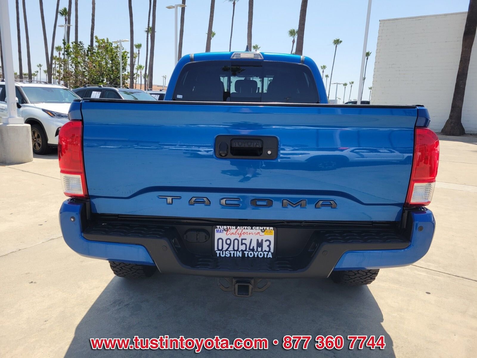 Used 2017 Toyota Tacoma TRD Sport RWD image 5
