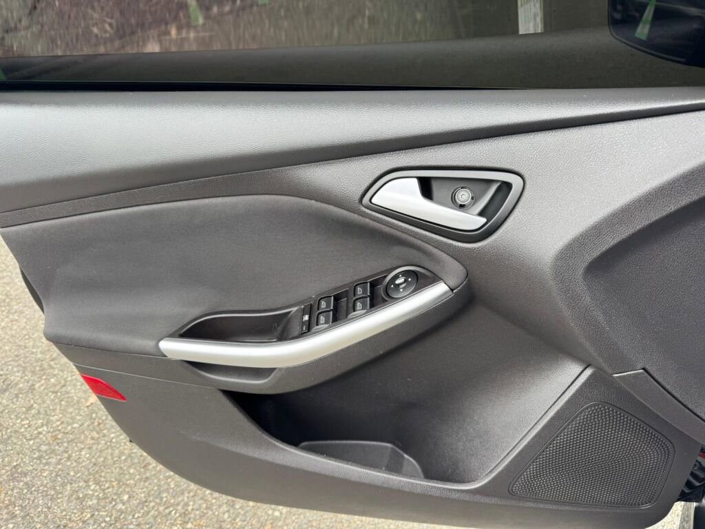 Used 2013 Ford Focus ST image 17