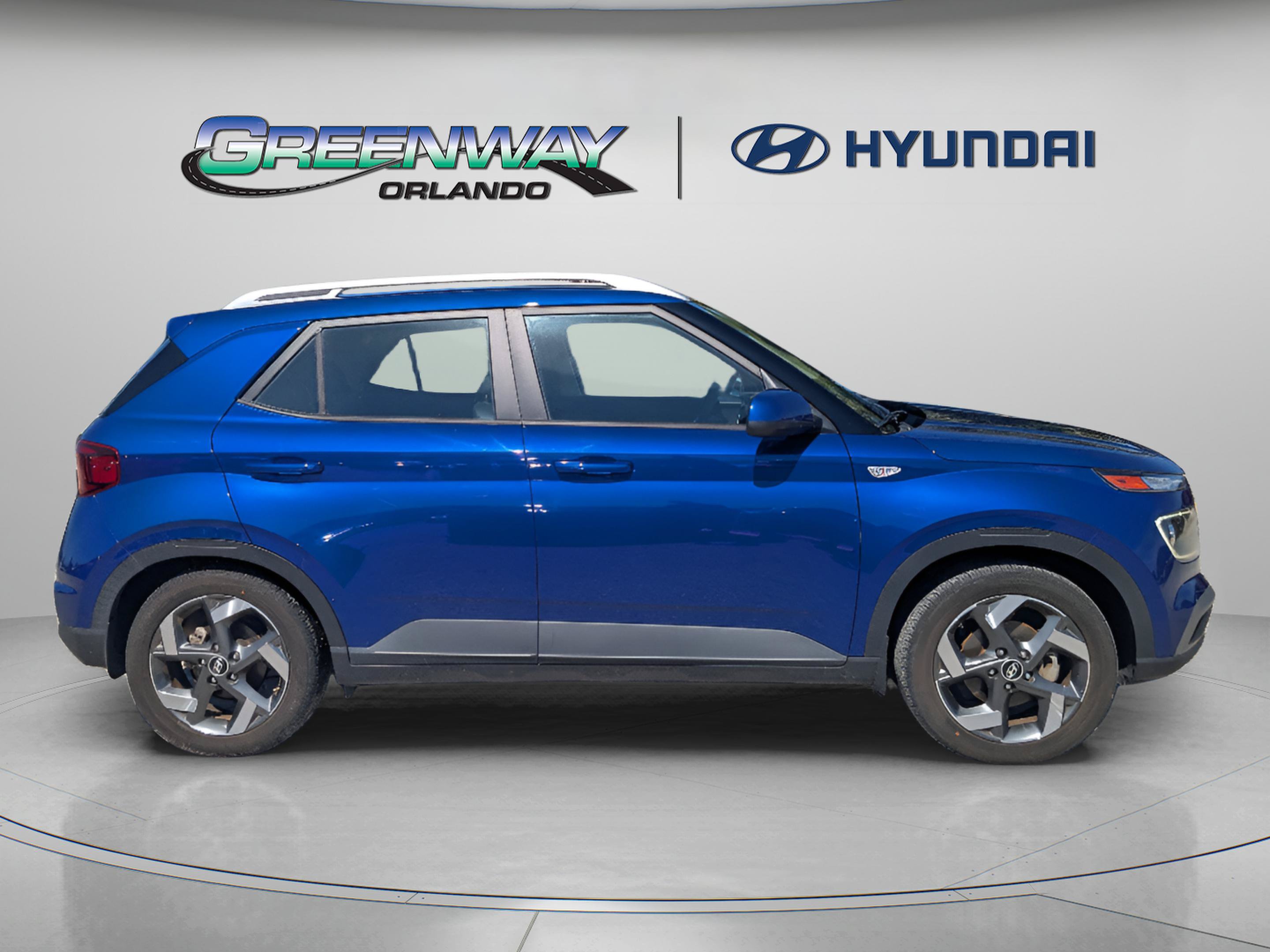 Certified 2022 Hyundai Venue Limited FWD image 9