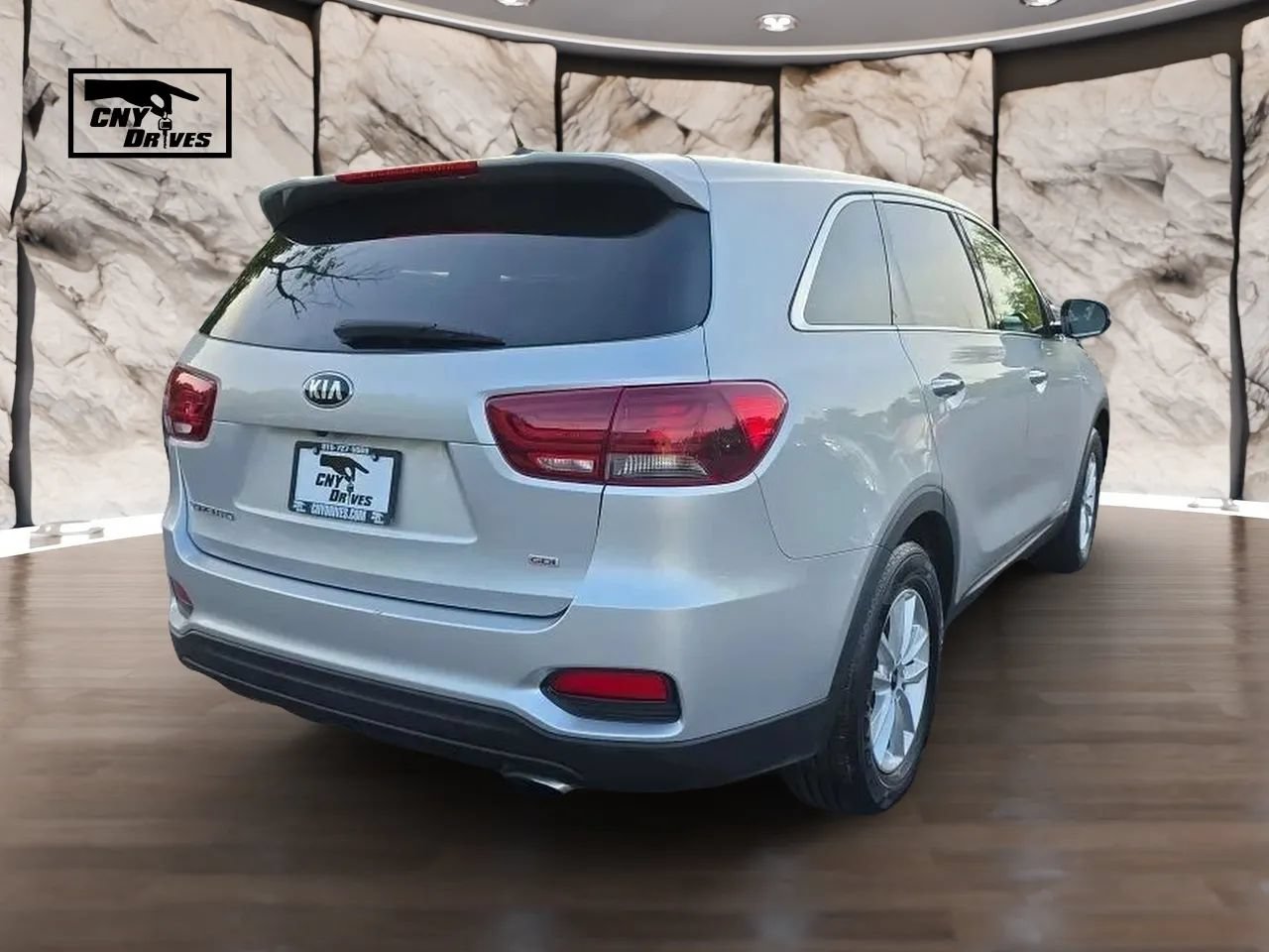 Used 2019 Kia Sorento AWD image 5