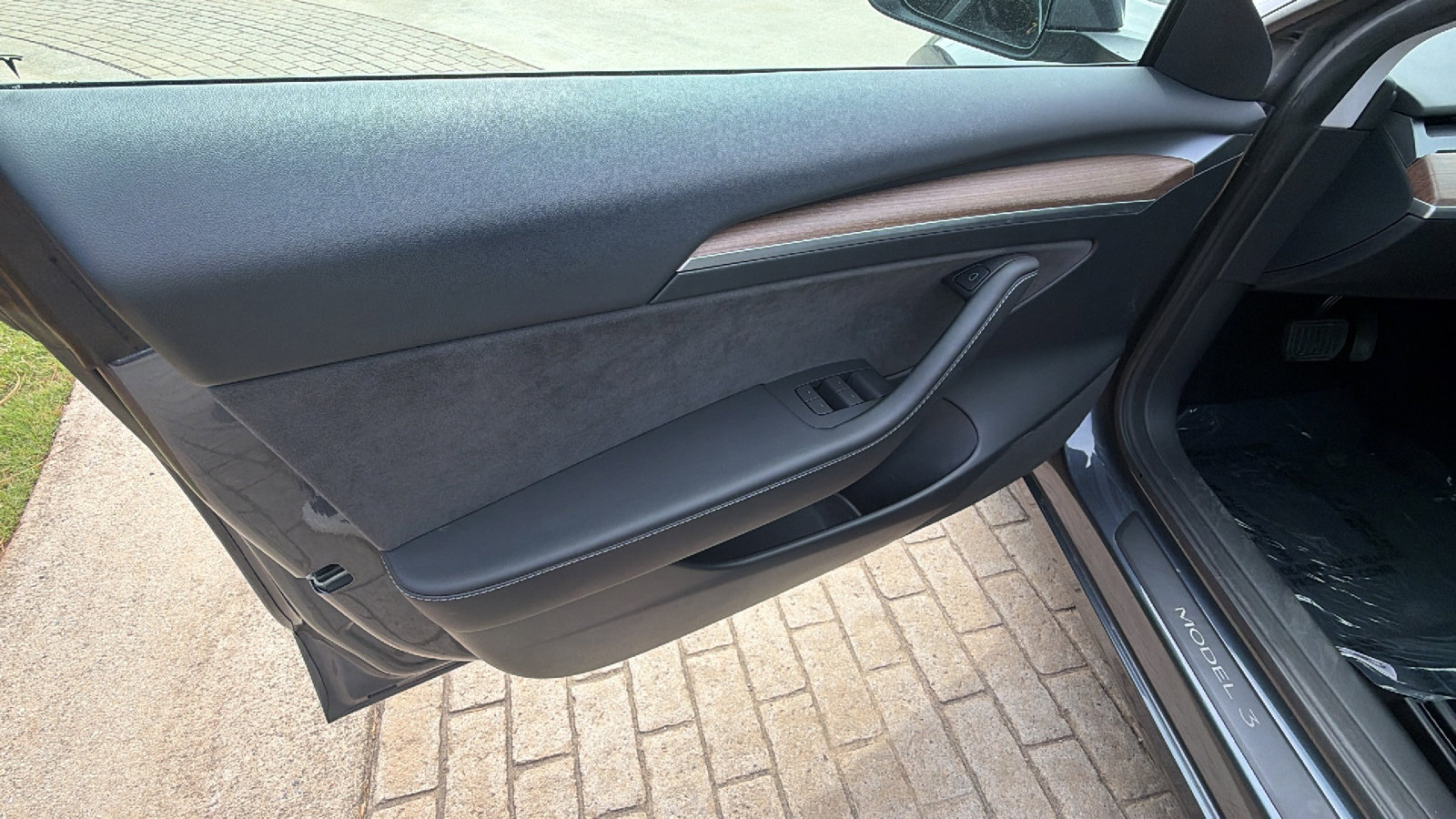 Used 2023 Tesla Model 3 Standard Range RWD image 14
