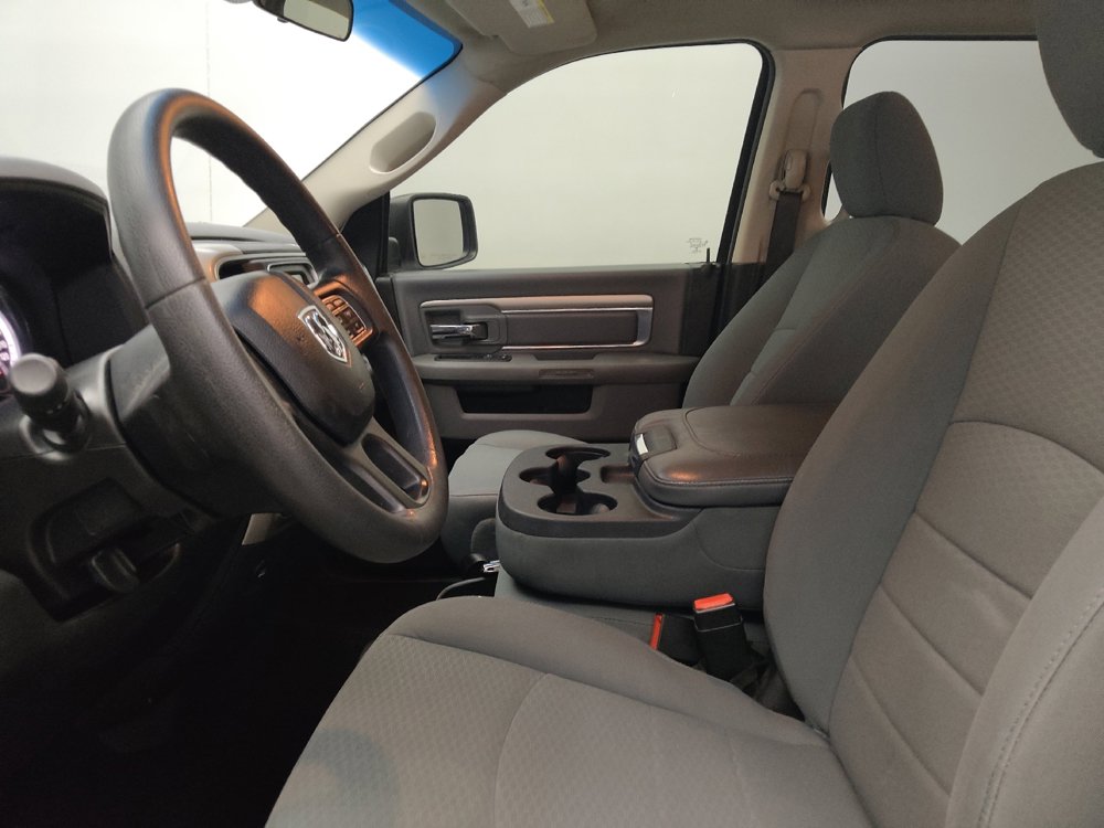 Used 2019 RAM 1500 Classic SLT image 17