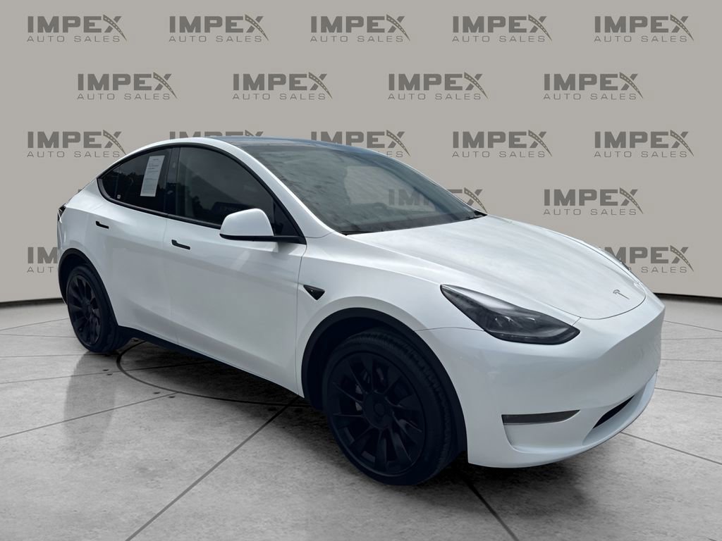 Used 2024 Tesla Model Y Long Range AWD/4WD image 7