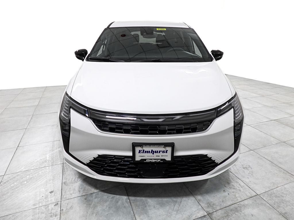 New 2027 Chrysler Pacifica Select FWD image 3