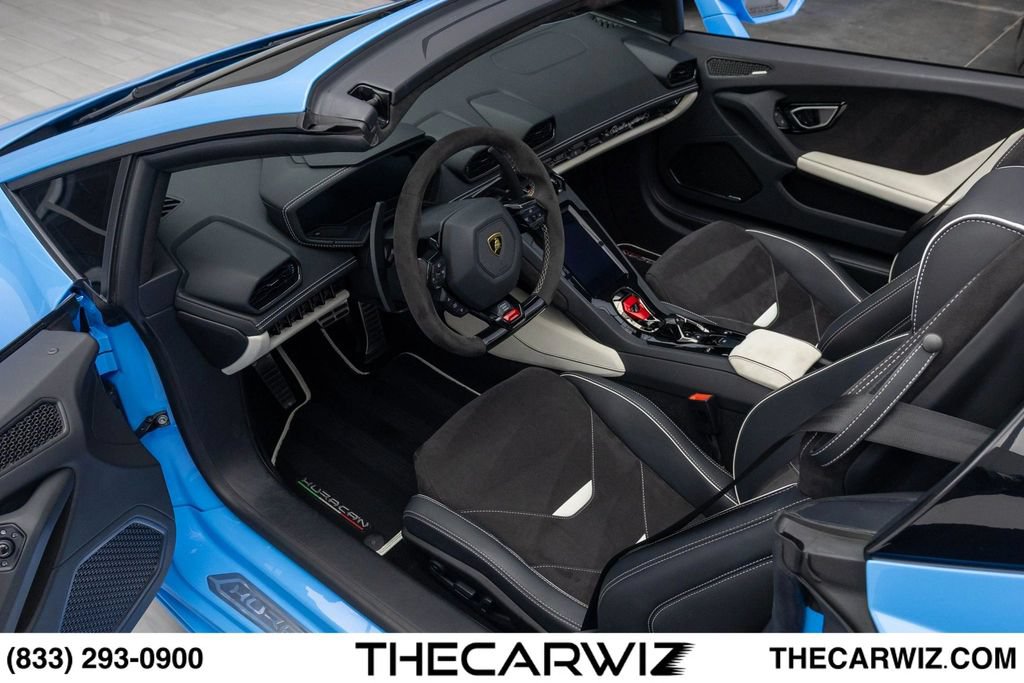 Used 2024 Lamborghini Huracan EVO AWD/4WD image 41