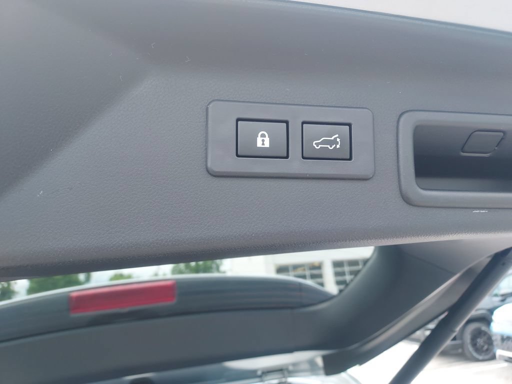 Certified 2025 Subaru Forester Premium AWD/4WD image 34