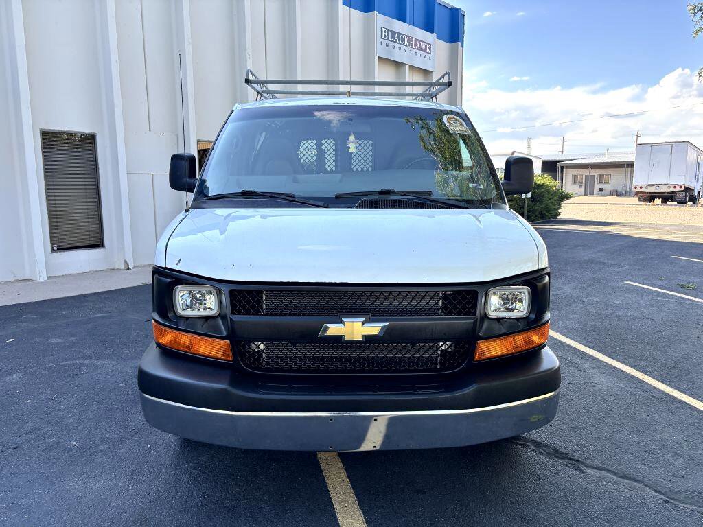 Used 2005 Chevrolet Express 1500 image 2