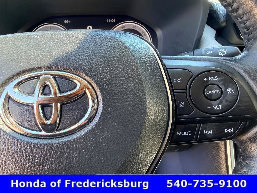 Used 2023 Toyota RAV4 Limited AWD/4WD image 36