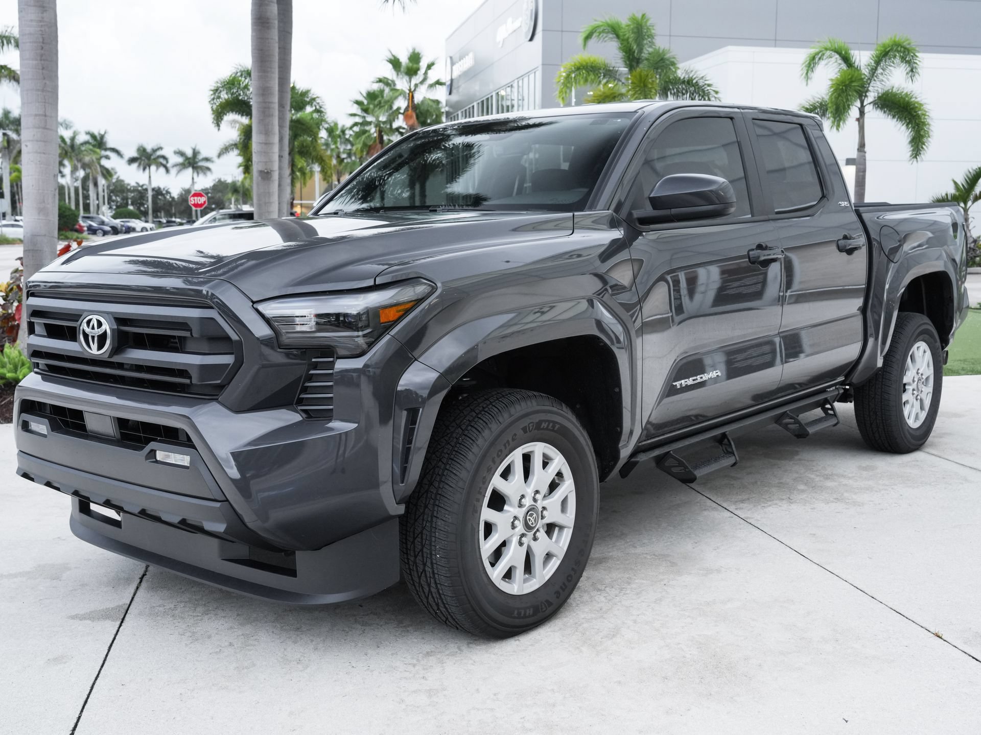 Used 2026 Toyota Tacoma SR5 RWD image 5