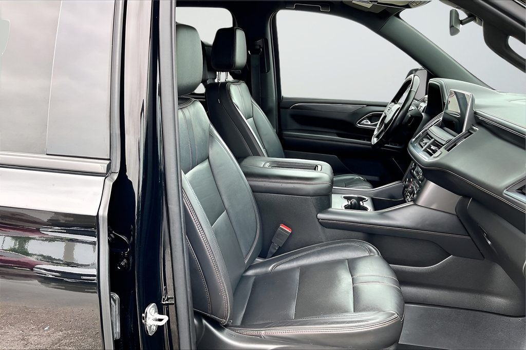 Used 2021 Chevrolet Suburban RST w/ Luxury Package AWD/4WD image 26