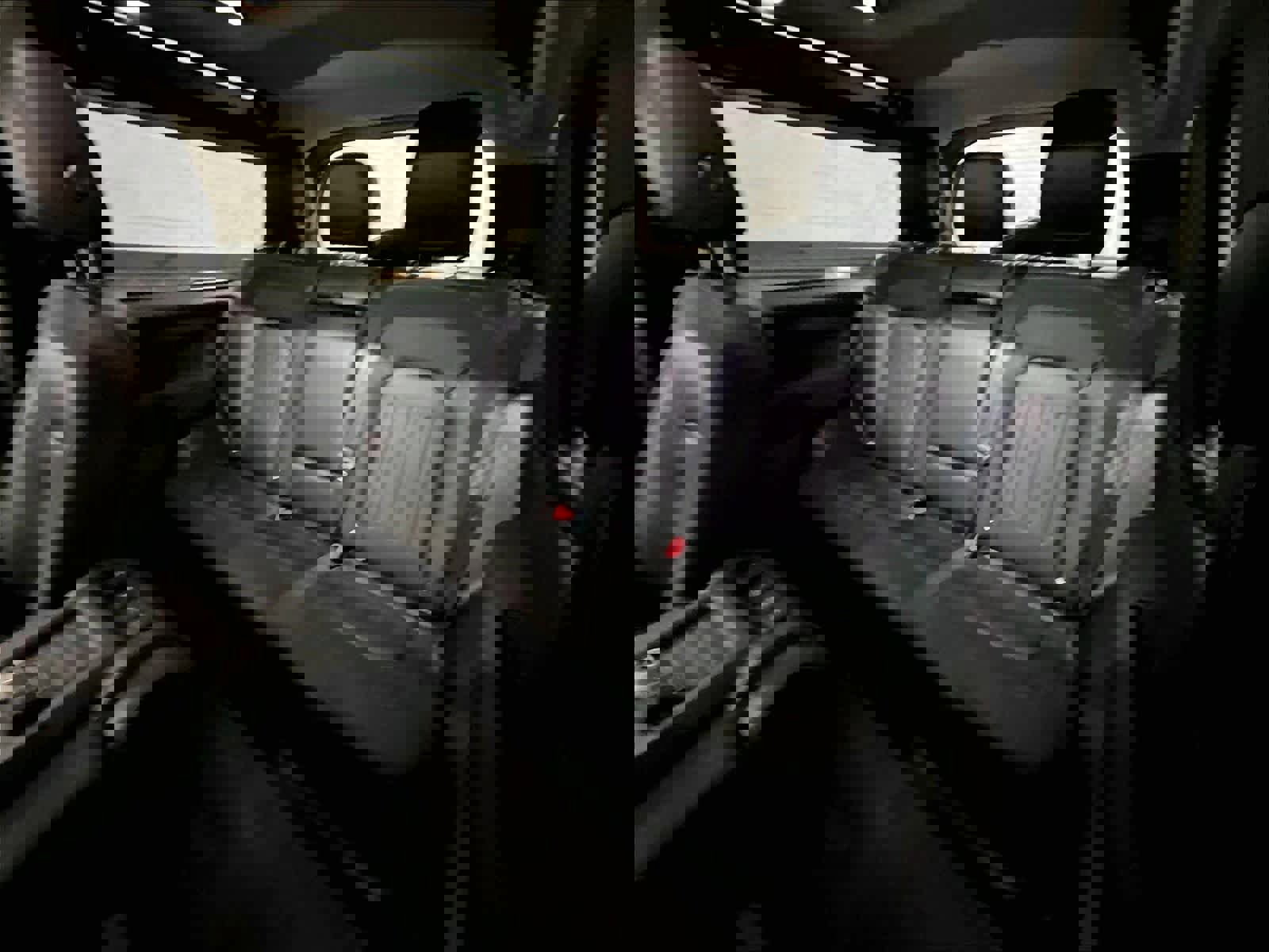 Used 2021 Land Rover Defender 90 First Edition image 28