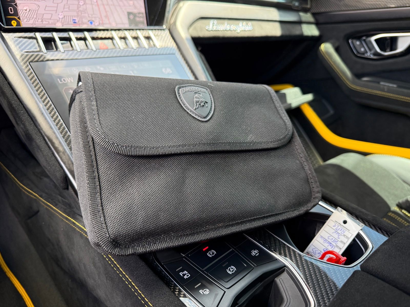 Used 2024 Lamborghini Urus Performante image 36