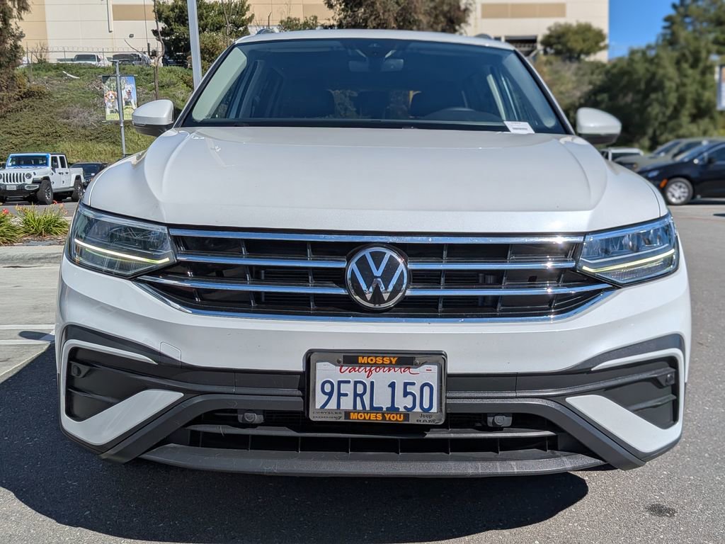 Used 2023 Volkswagen Tiguan SE image 9