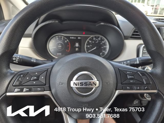 Used 2022 Nissan Versa SV FWD image 24