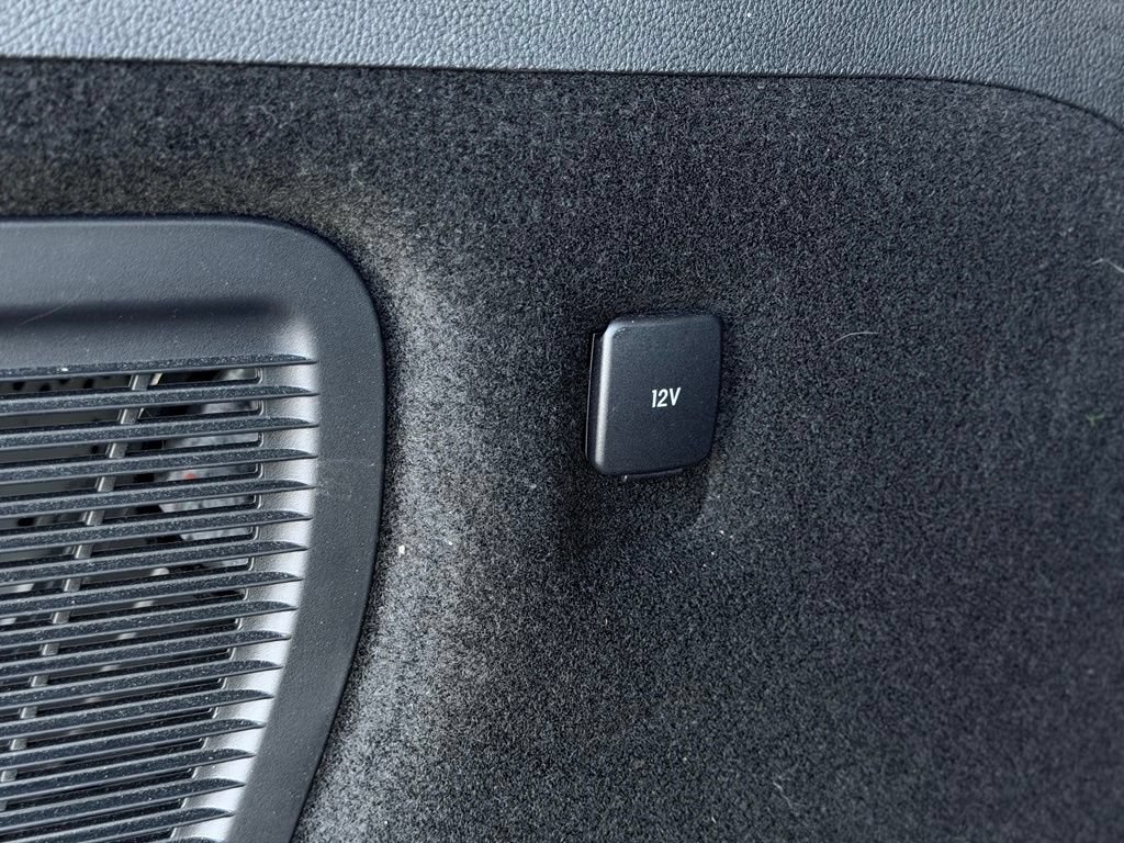 Certified 2024 Lincoln Corsair AWD image 11