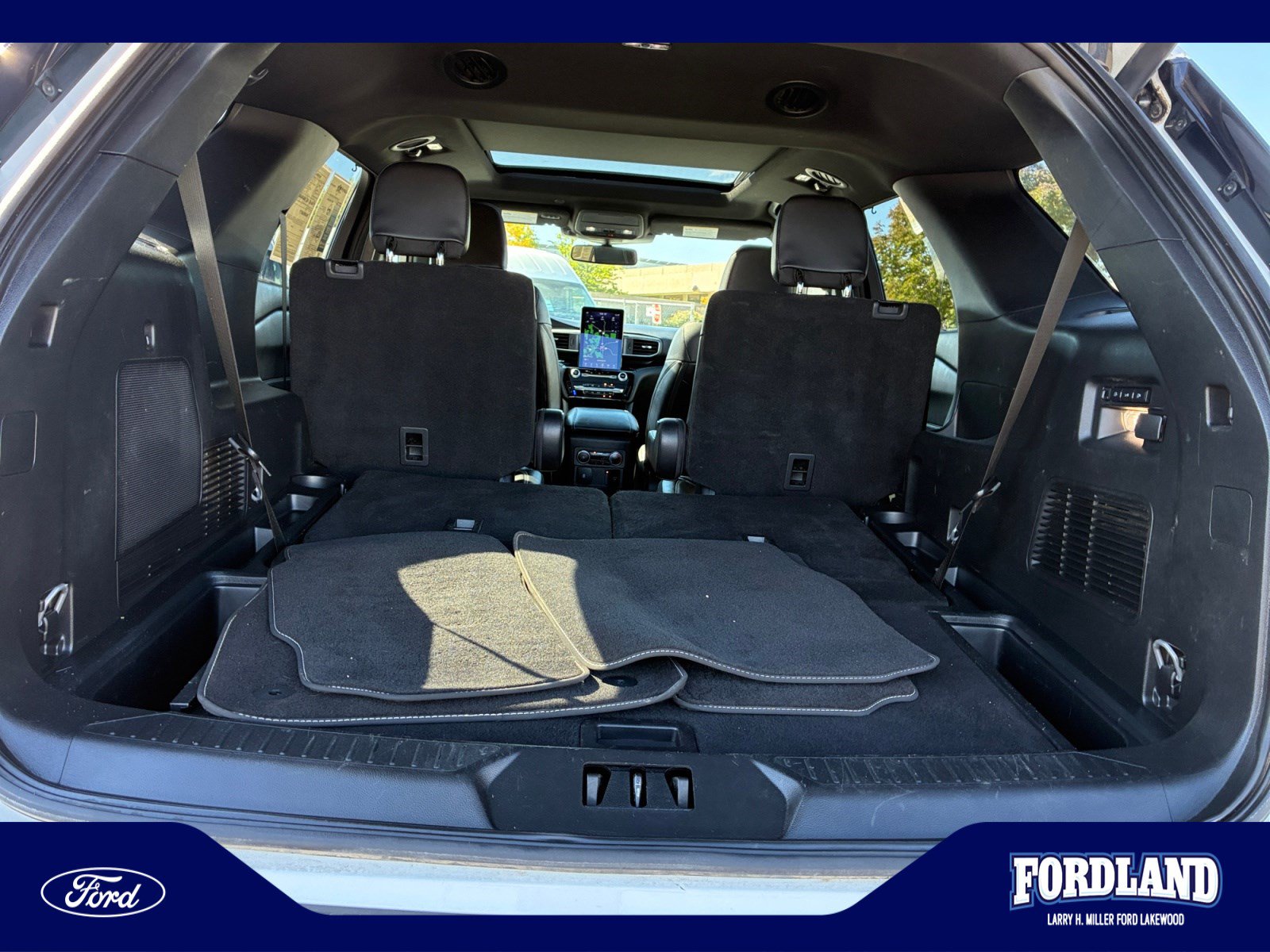 Used 2023 Ford Explorer ST w/ Equipment Group 401A AWD/4WD image 34