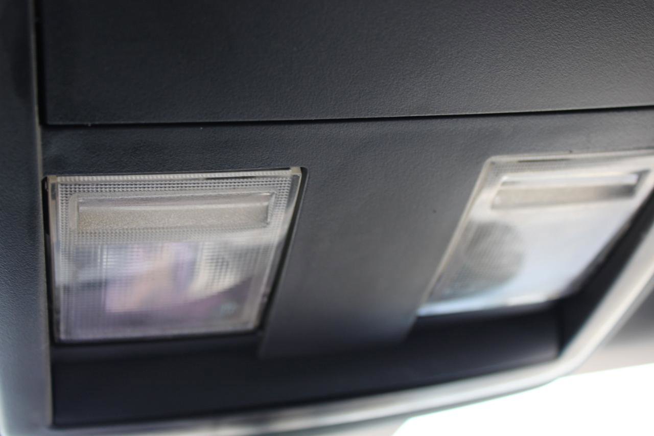 Used 2014 Dodge Challenger SXT RWD image 41