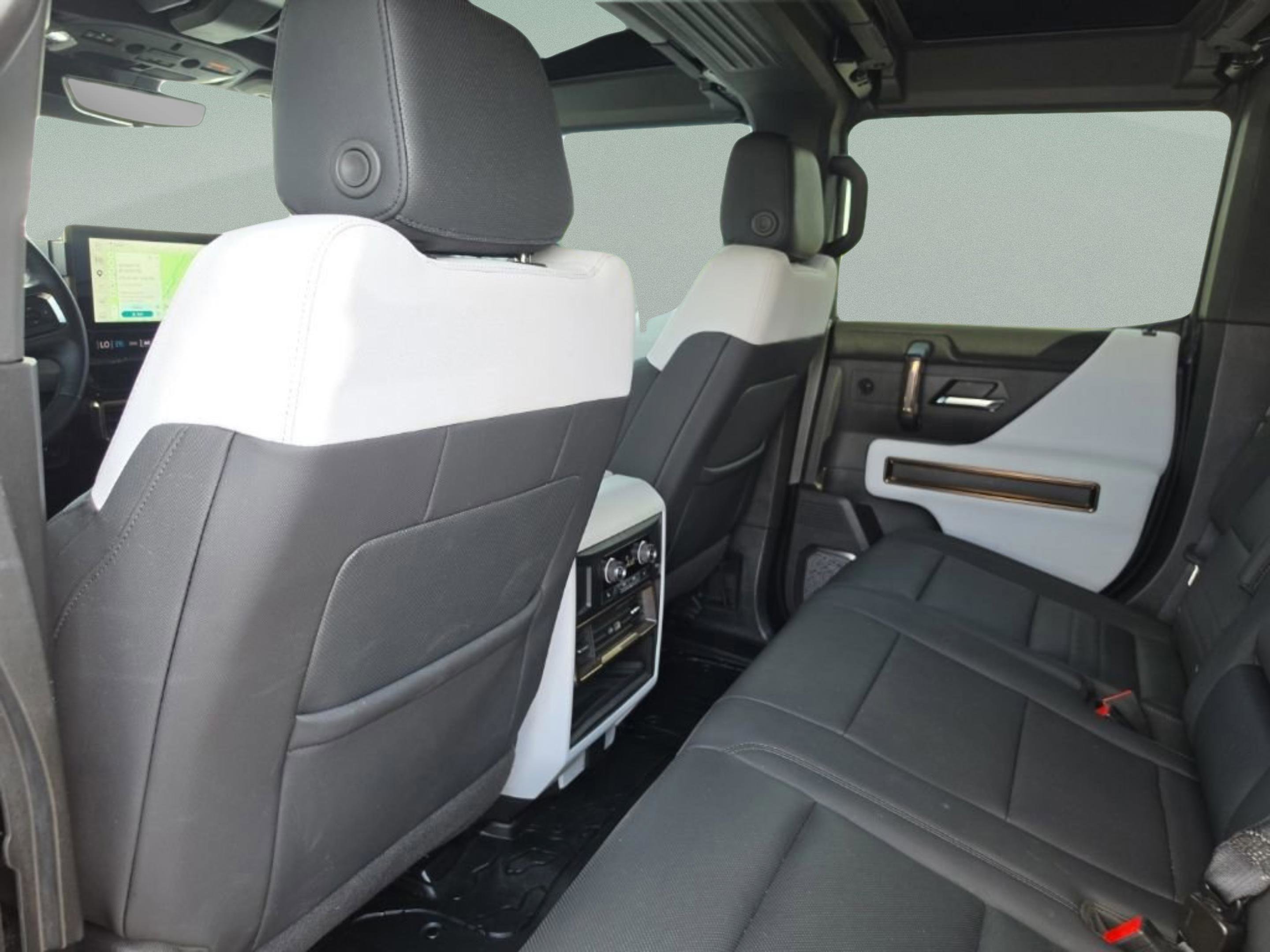 Used 2024 GMC Hummer EV 3X AWD/4WD image 24