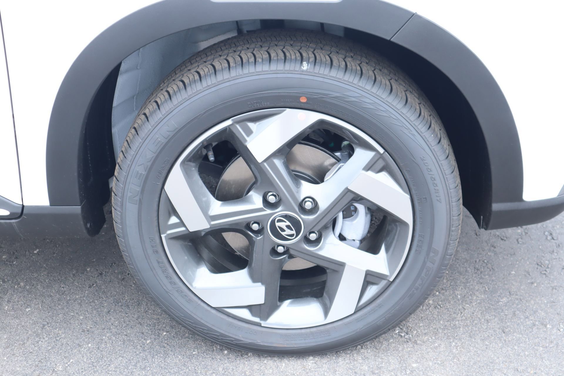 New 2026 Hyundai Venue SEL FWD image 5