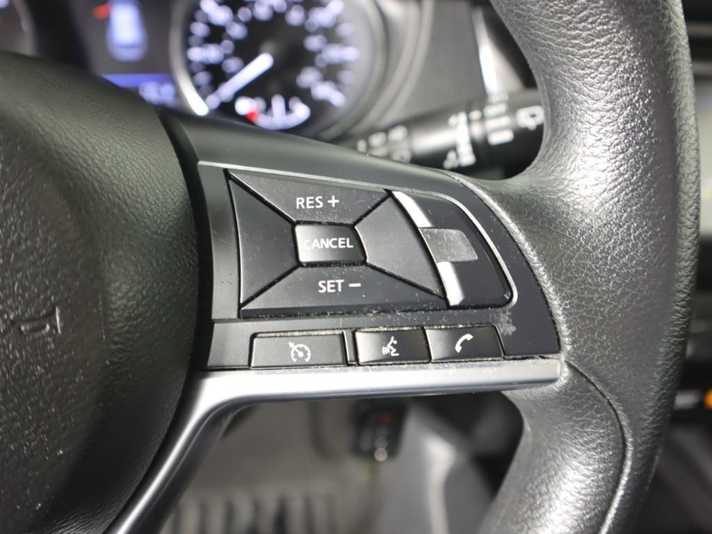 Used 2019 Nissan Rogue S AWD/4WD image 13