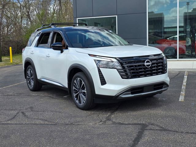 New 2026 Nissan Pathfinder Platinum AWD/4WD image 1