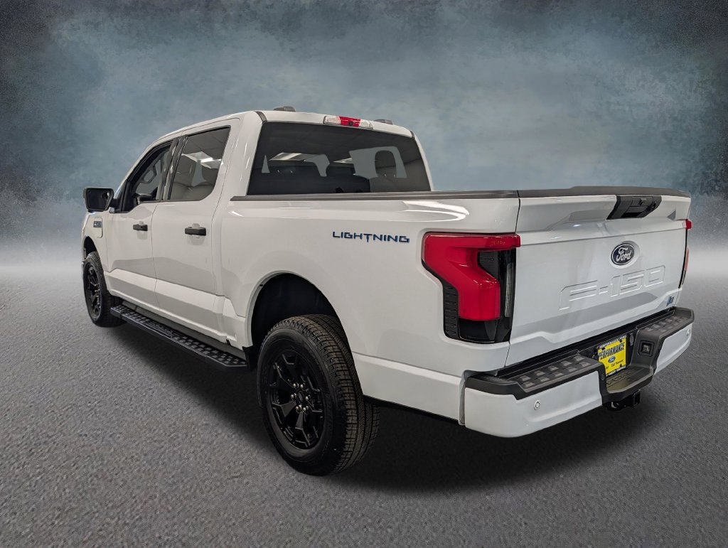 Used 2025 Ford F150 Lightning XLT AWD/4WD image 7