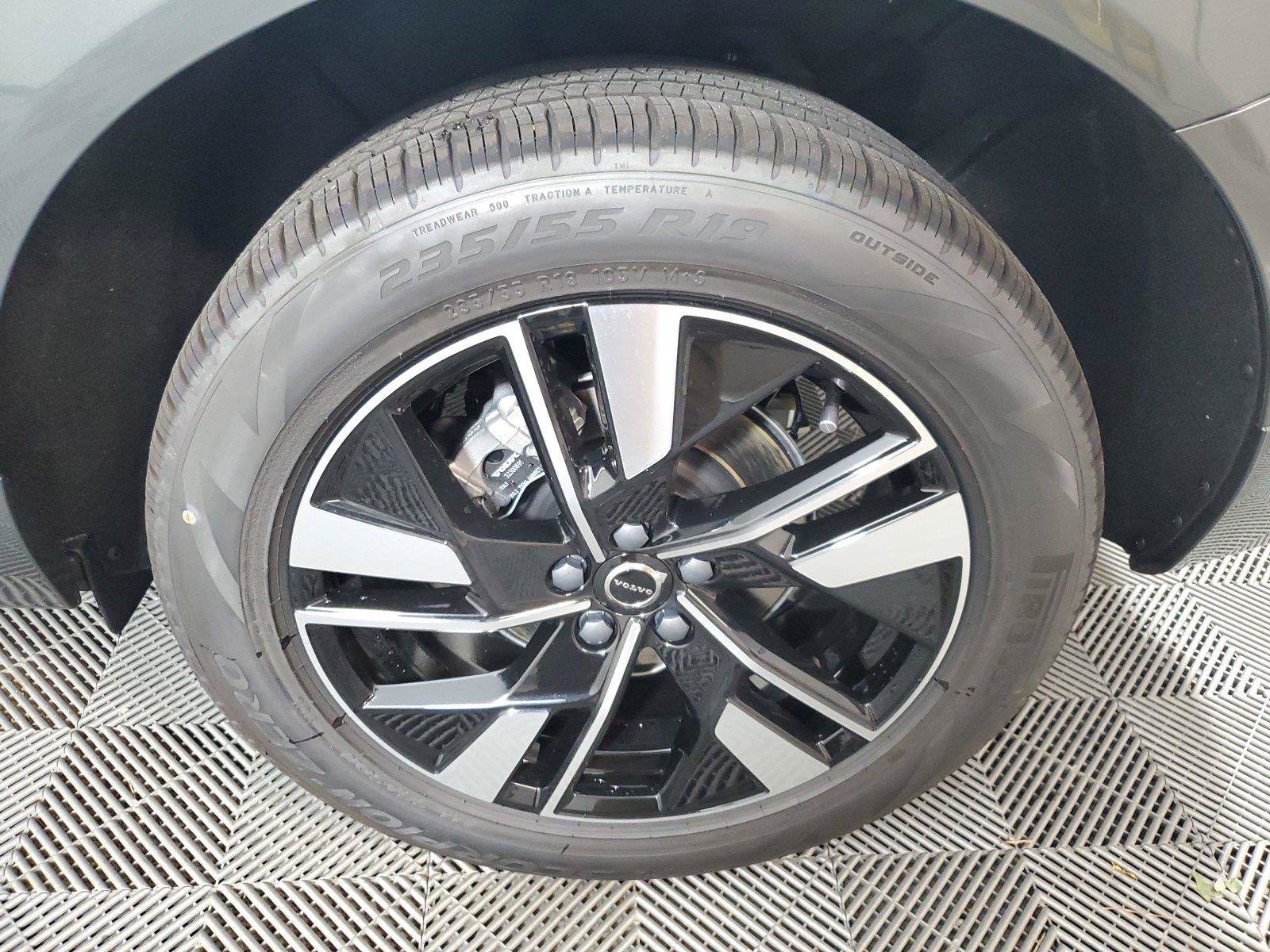 New 2027 Volvo XC60 B5 Core AWD/4WD image 11