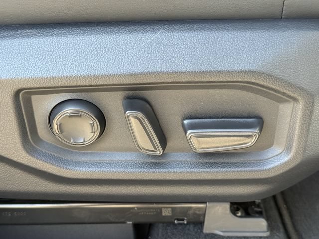 Used 2024 Toyota Tundra Platinum AWD/4WD image 32