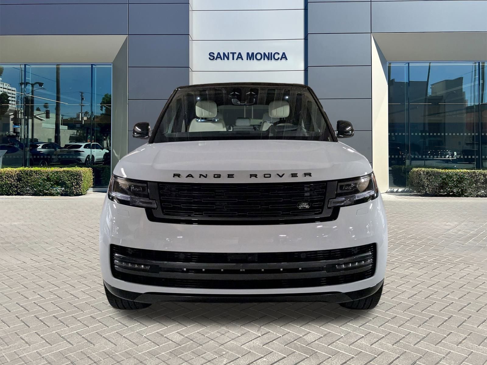 New 2025 Land Rover Range Rover SE image 6