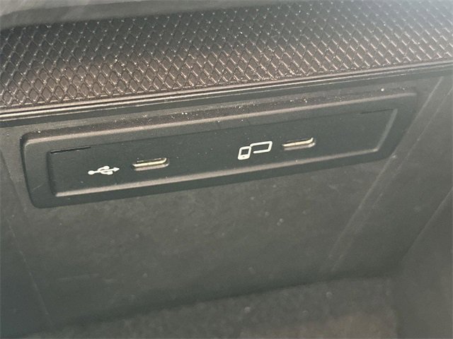 Used 2022 Mercedes-Benz GLC 300 image 39