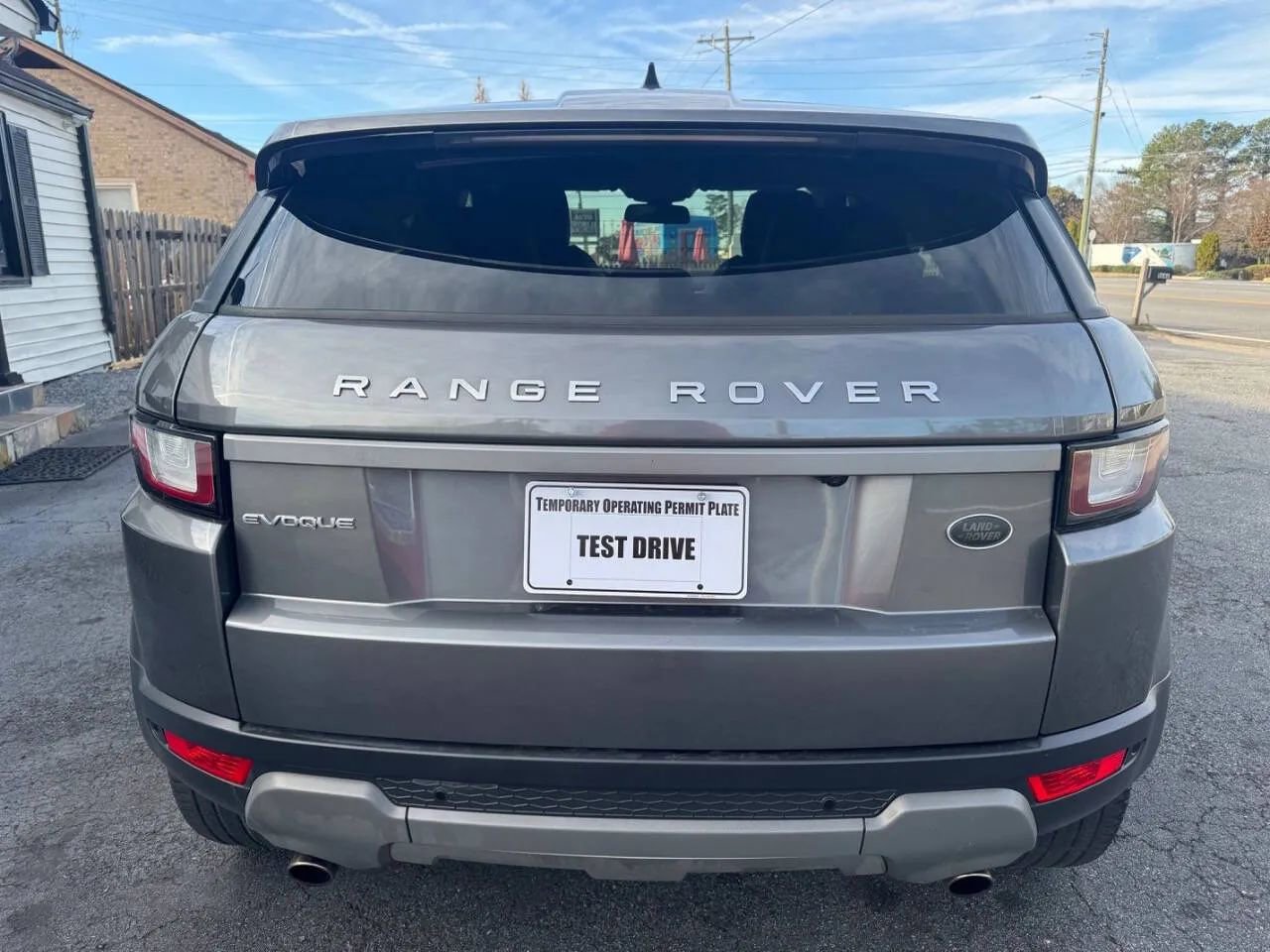 Used 2017 Land Rover Range Rover Evoque SE image 8