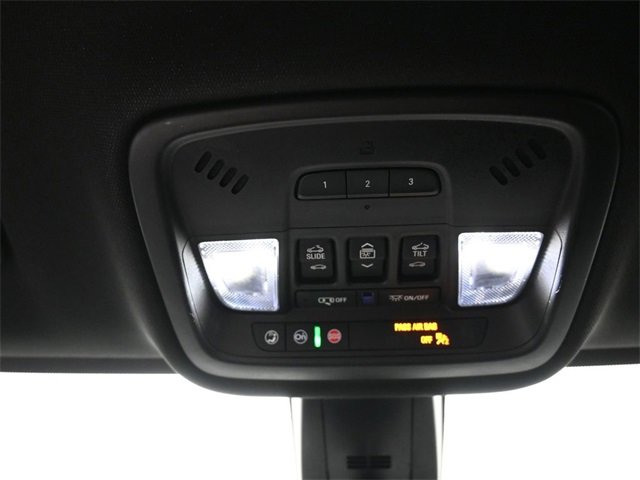 Used 2023 Chevrolet Traverse High Country image 27