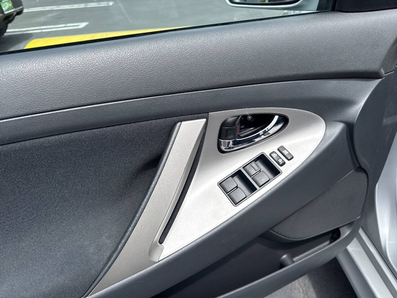 Used 2007 Toyota Camry SE FWD image 15