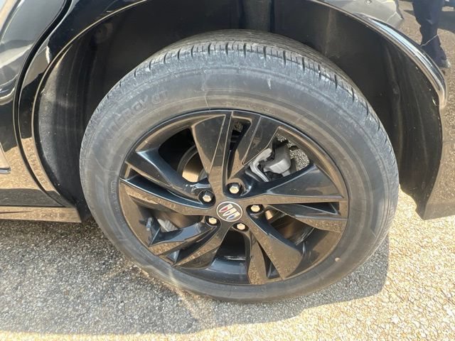 Used 2024 Buick Encore GX Sport Touring FWD image 5