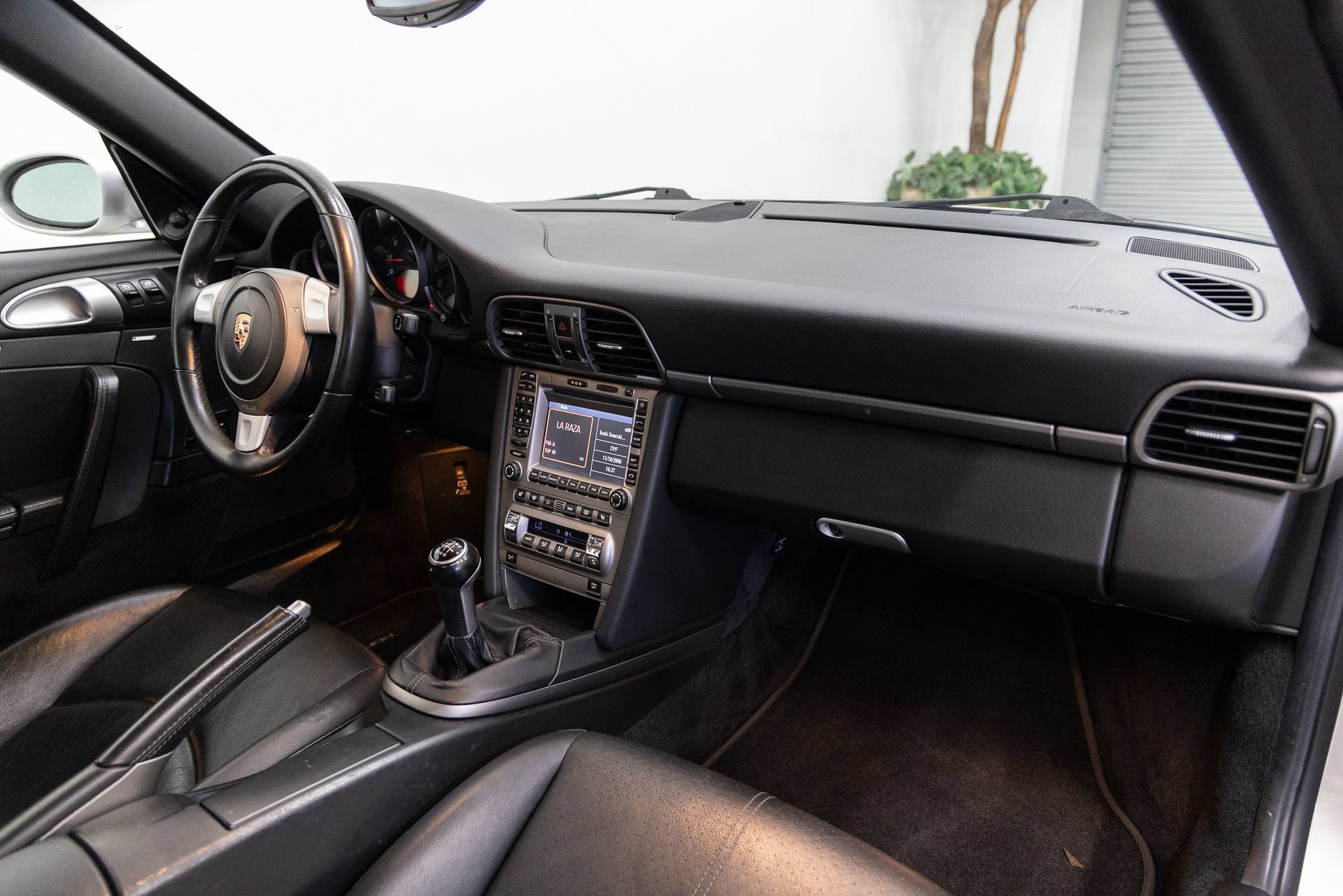 Used 2005 Porsche 911 Carrera RWD image 13